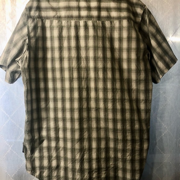 ExOfficio short sleeve tech button down. - Picture 3 of 3